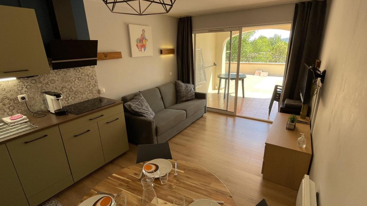 Studio Sur Le Domaine Du Golf De Pont Royal Mallemort Eksteriør bilde